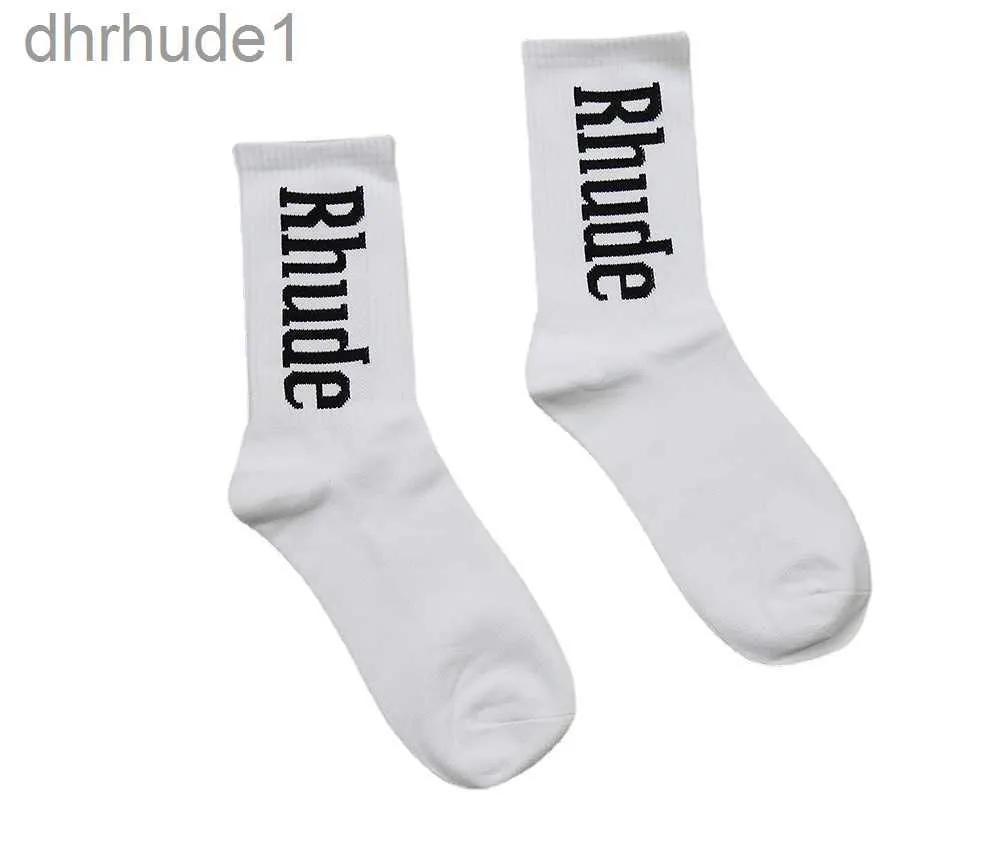 Hommes Rhude Chaussettes Luxe Haute Qualité Chaussette Designer Calcetines Femmes Pur Coton Confort Marque Représentant Désodorisation Absorber La Sueur Laisser entrer l'air Bas Noir