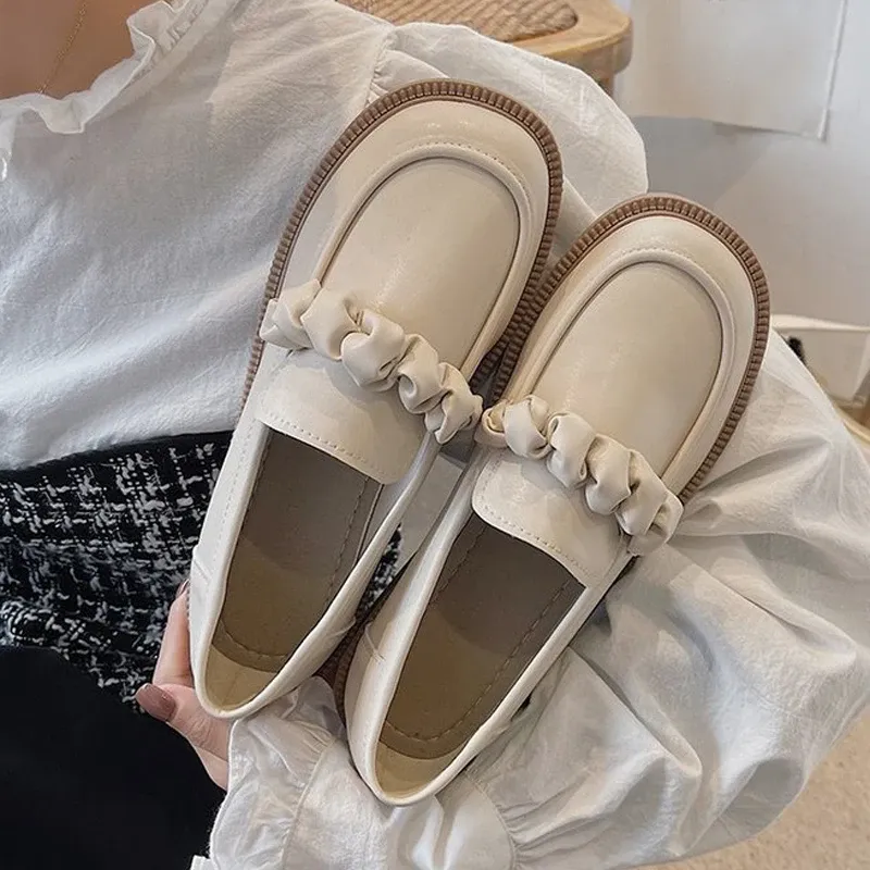 Skor våren veckade låga plattformar loafers kvinnor flickor chunky lolita skor sommar glid på lägenheter pu läder söta Mary Jane skor 2022