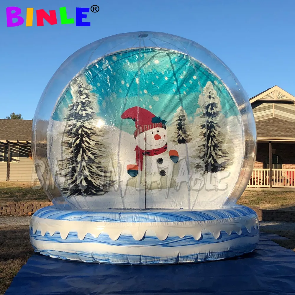 4mD (13,2 piedi) Con ventilatore all'ingrosso Bella cabina fotografica gonfiabile con globo di neve di Natale in PVC trasparente per scattare foto