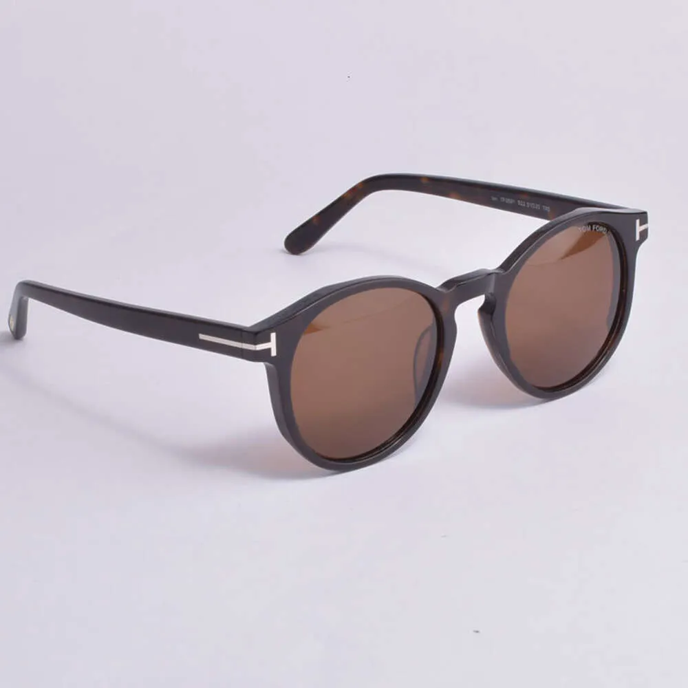 Desginer Tom-fords sunglasses Tom Sunglasses Ford Tf0591  display picture 1