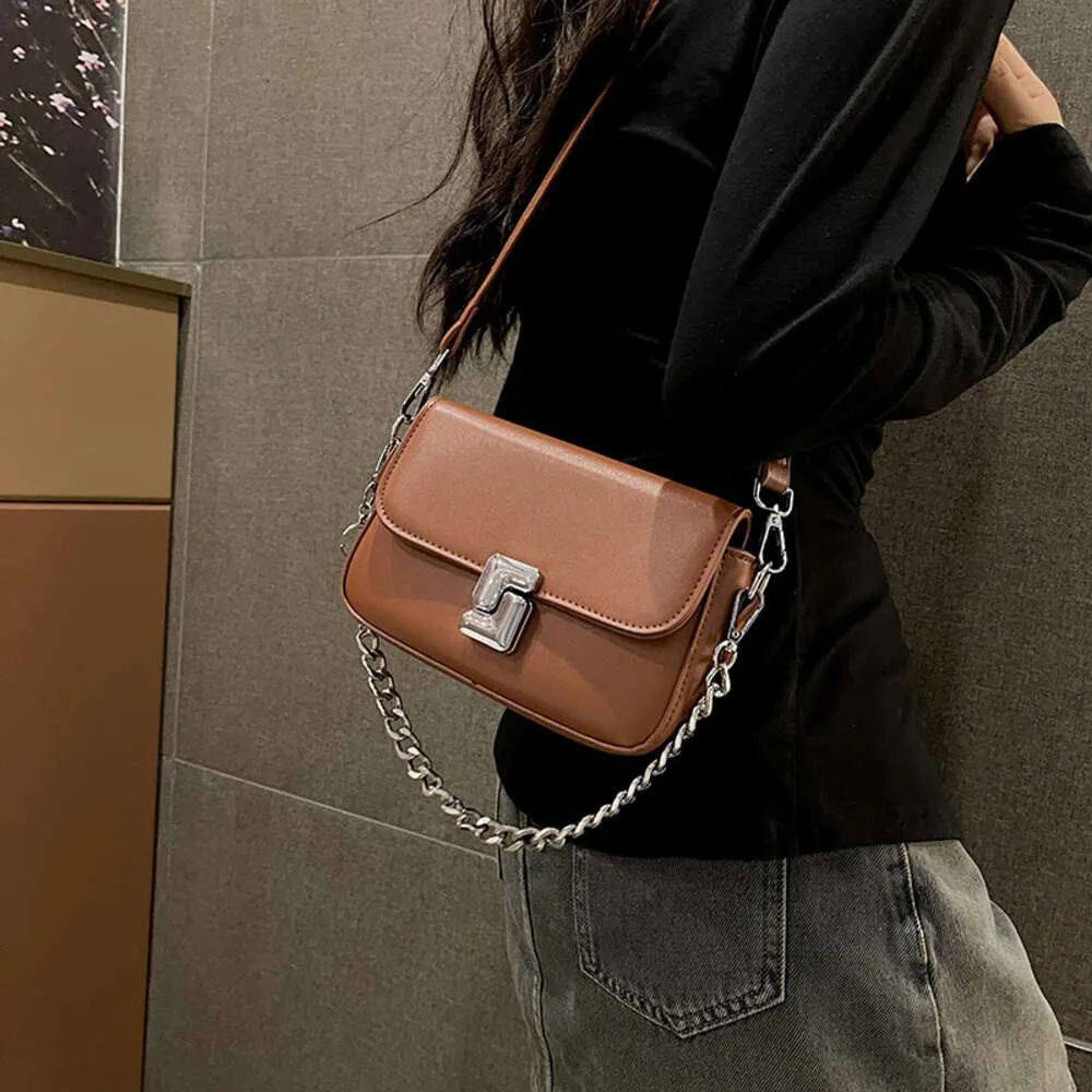 Herfst Modeketen Handtas Dames 2024 Nieuwe Eenvoudige Kleine Vierkante Veelzijdige Schoudertas Crossbody Tas 75% Fabriek Groothandel