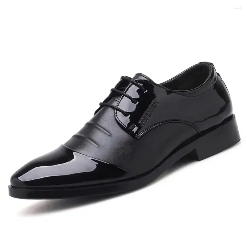 ドレスシューズ秋のパーティーメンズスニーカー2024 for mens office sports sneeker tenus sheospie snekers krasovka