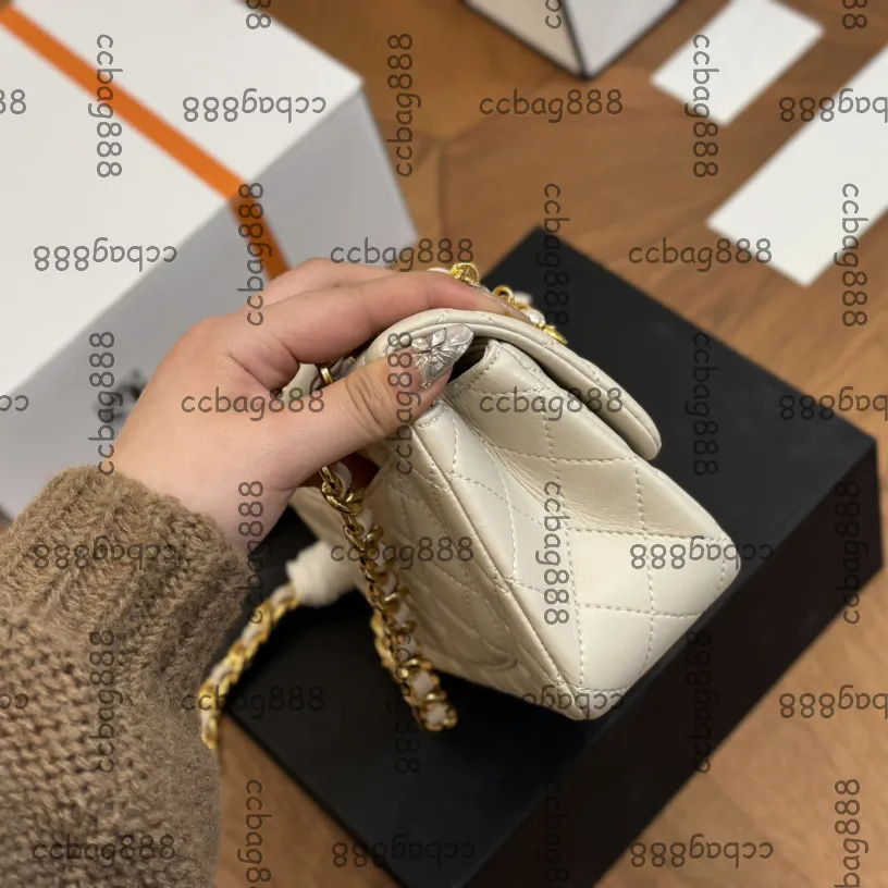 pigre(プグレ)の「【SS限定70％OFF】 qbag paris ネスト