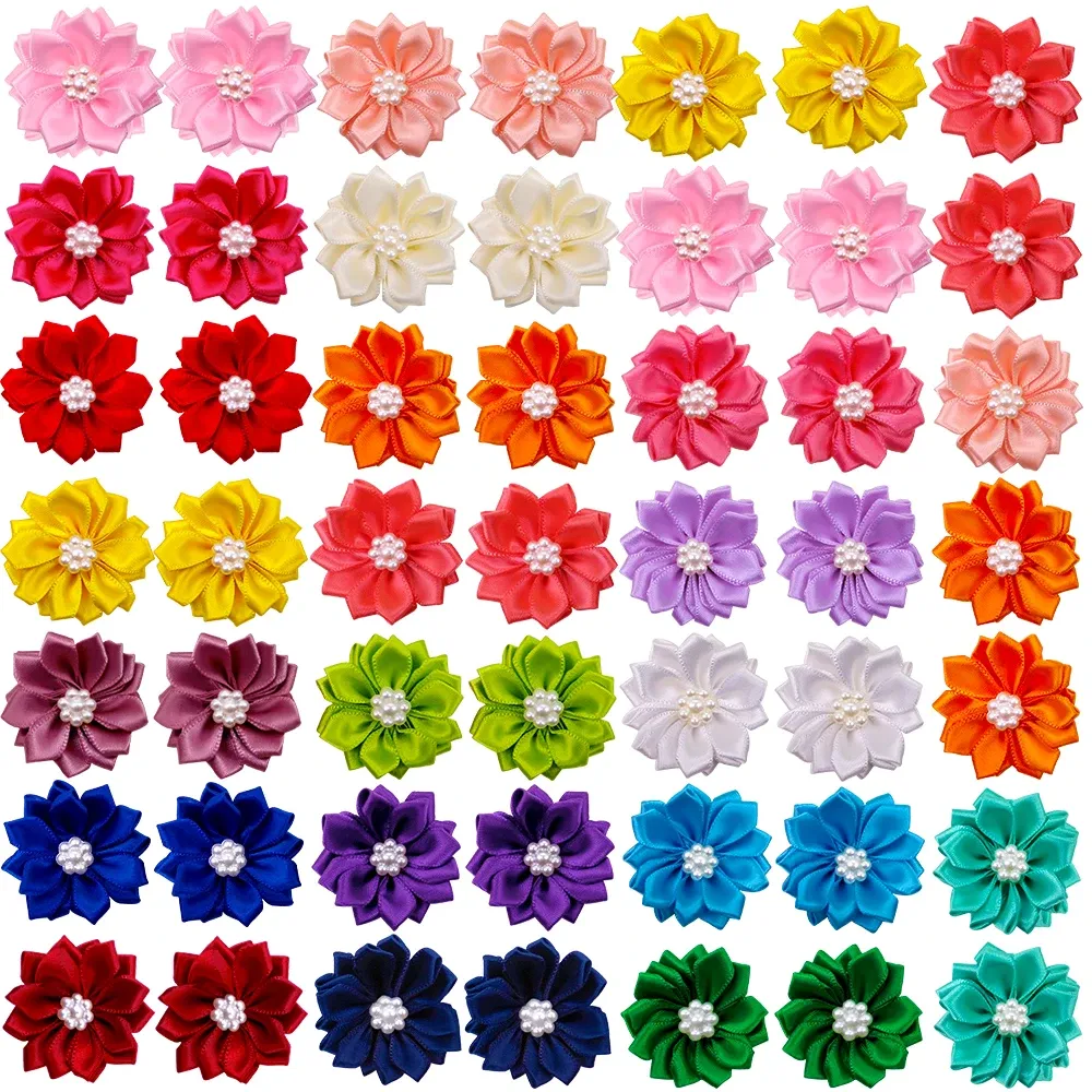 Tillbehör 50/100 st husdjur Hund hårbågar gummiband Pearl Flowers Bows For Small Dogs Pets Hunds Grooming Bows For Dog Hair Accessories