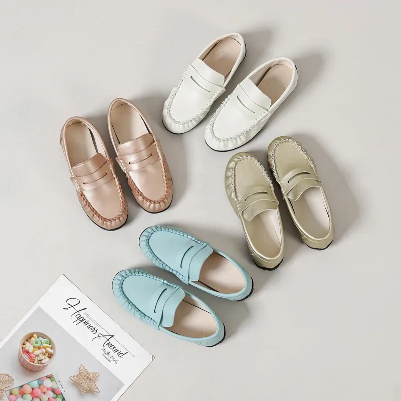 Chaussures pour enfants de printemps en plein air Chaussures décontractées Baby Girls Slip on Penny Locage en bas âge blanc Fashion Fashion Boys School Moccasin Nouveau