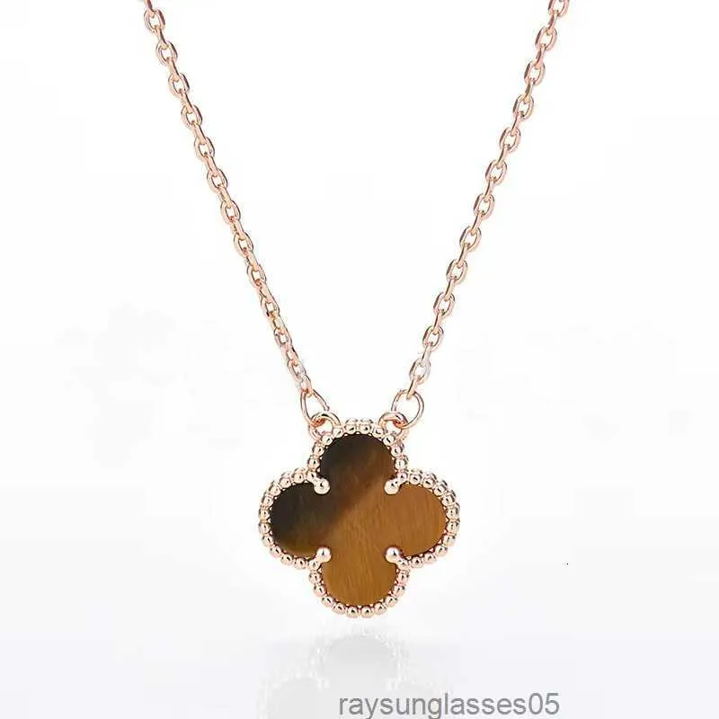Märke 15mm Clover Necklace Fashion Charm Single Flower Cleef Necklace Luxury Diamond Agate 18K Gold Designer Halsband för kvinnor B7EN0