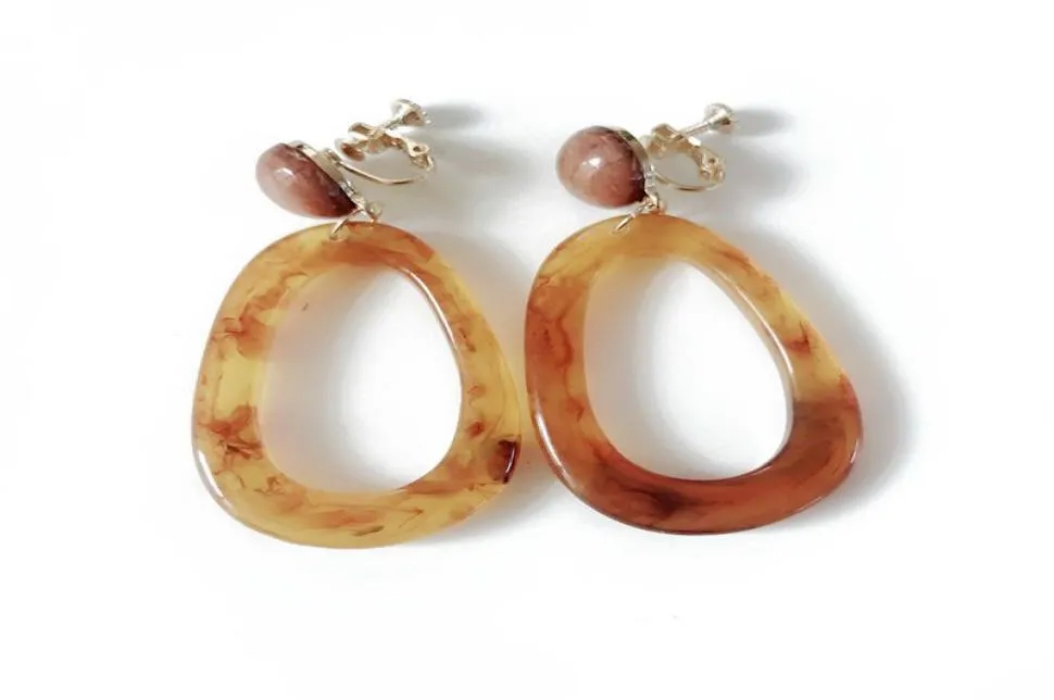 Boucles d'oreilles à Clip en résine marron, élégantes, à la mode, jolies et légères, vente populaire, 4849155