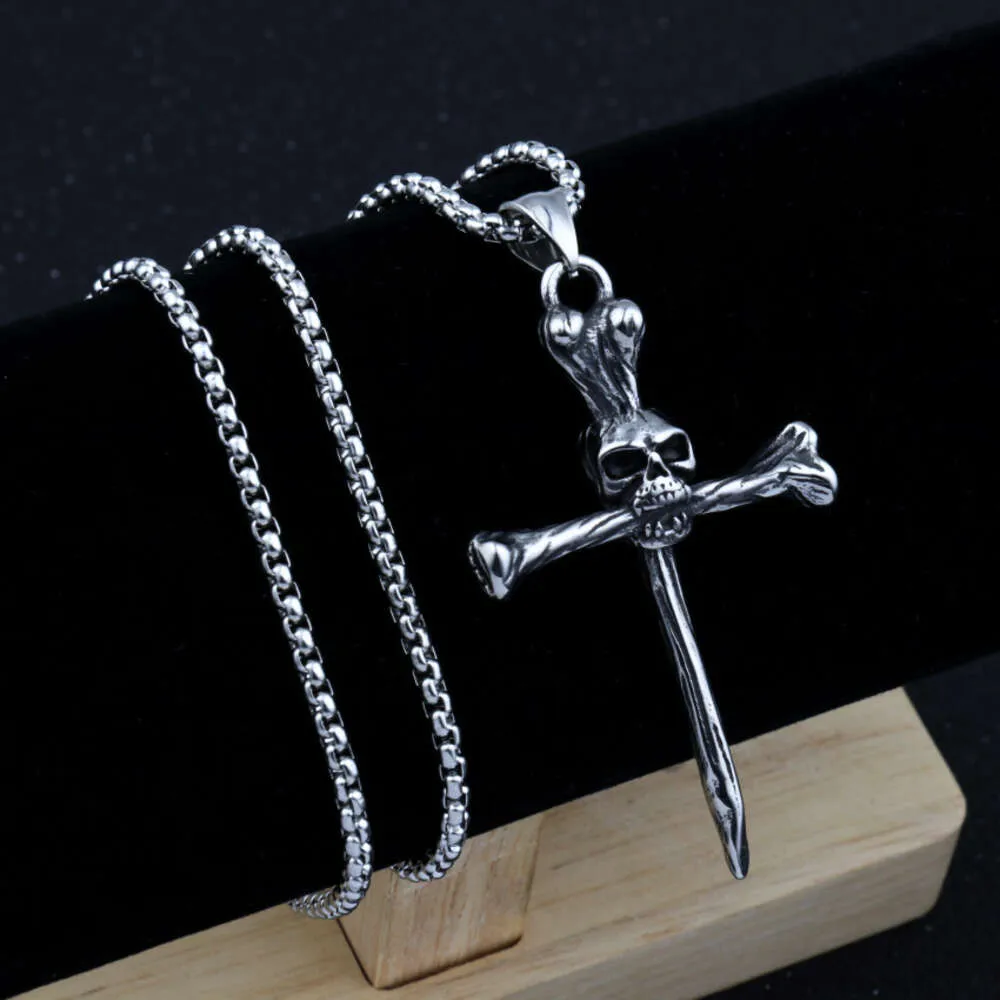 Tribal Leader Skull Bone Cross Pendant Necklace Die Cast Rock Personality Fashion Mens Titanium Steel Chain Necklace Collar Jewelry Accessories Wholesale