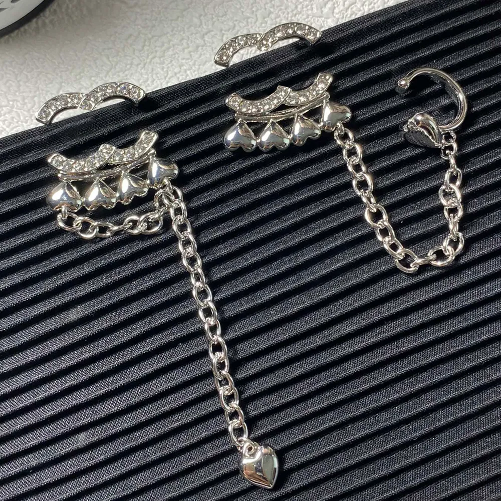 Ny stil designer örhängen varumärke brev studs diamant pärla stud män kvinnor 925 silver örhänge bröllop smycken födelsedagsfest gåvor rostfritt stål tillbehör