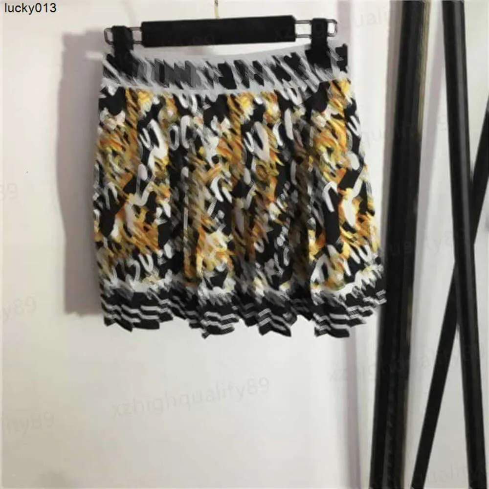 Sexy Mini Skirts Designer Dress Retro Floral Letter Print Black High Waist Pleated Short Half Skirt Luxury Cotton Fabric Women Clothing Summer Comfortable