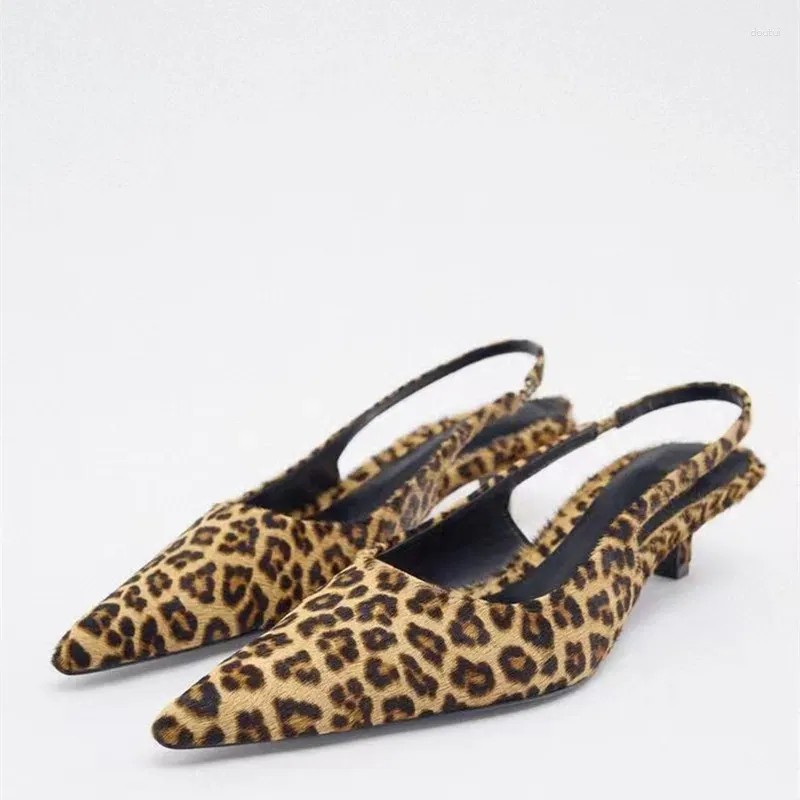 Sandálias 2024 verão moda senhoras flat slingback leopardo impressão sapatos de praia de salto baixo