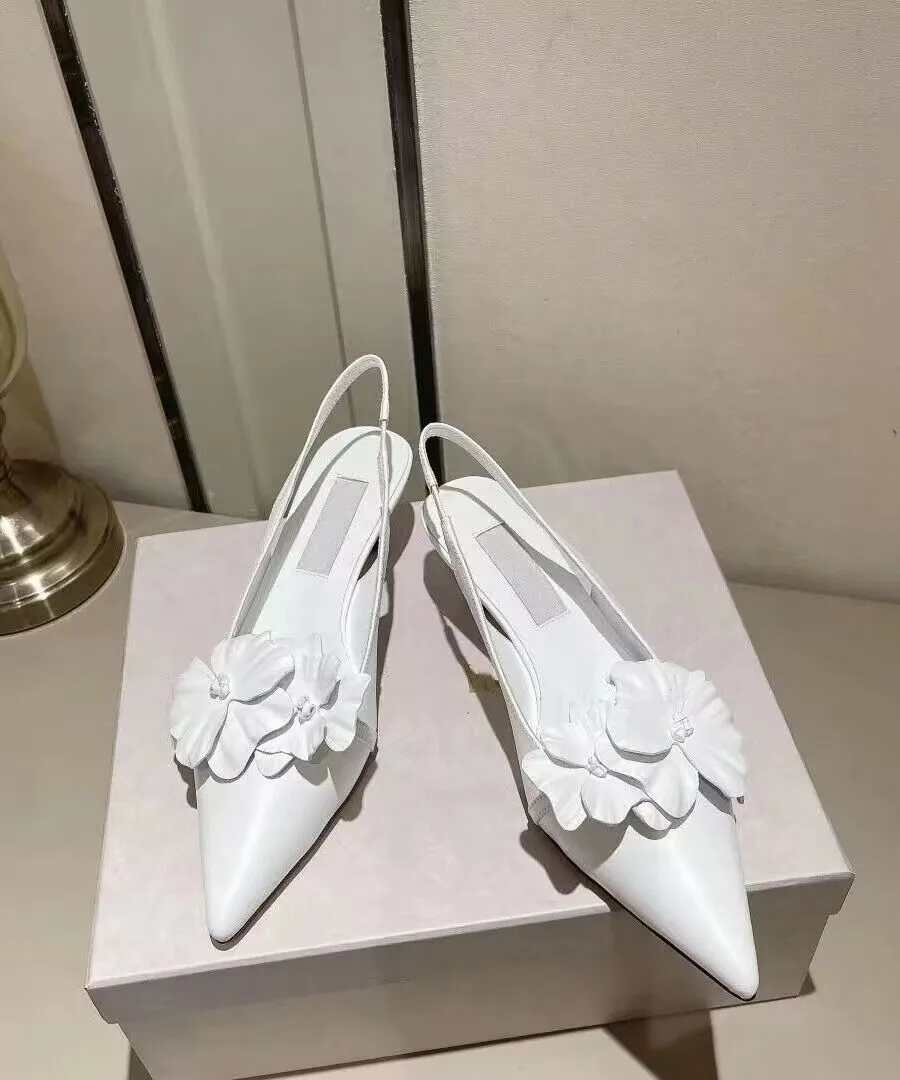 2024 Designer ręcznie robiony oryginalny skórzany buty na tylnej części kobiety pompki kwiatowe decorda-toes buty ślubne zapatos de mujer jc