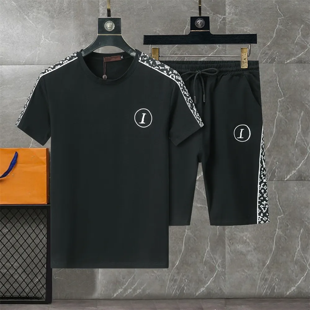 Designer Sportswear Sommermode Herrenanzug Monogramm bedruckt Kurzarm Set T-Shirt Tops und Shorts Vvvv