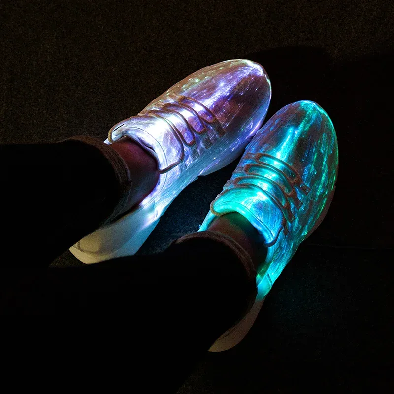 Chaussures Taille de l'onclejerry 3546 Nouvelle chaussure à fibre optique LED d'été pour filles garçons hommes femmes usb recharge brillante baskets homme éclair