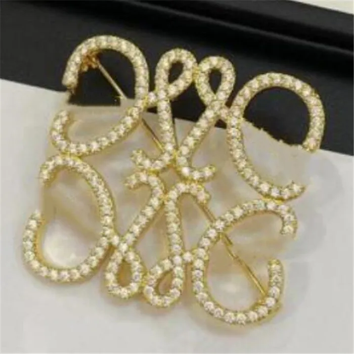 Diamant Pins Broche De Luxe Designer Bijoux Pour Femmes Or Argent Lettre Broches Hommes Classique Marque Breastpin Costume Robe Ornement