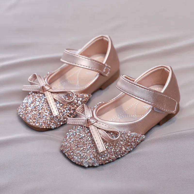 Sneakers Chaussures de bébé filles en cuir plats princesse Rhinestone Bling Robe Shoes for Party Wedding Stage Performance Enfants Toddlers Chaussures