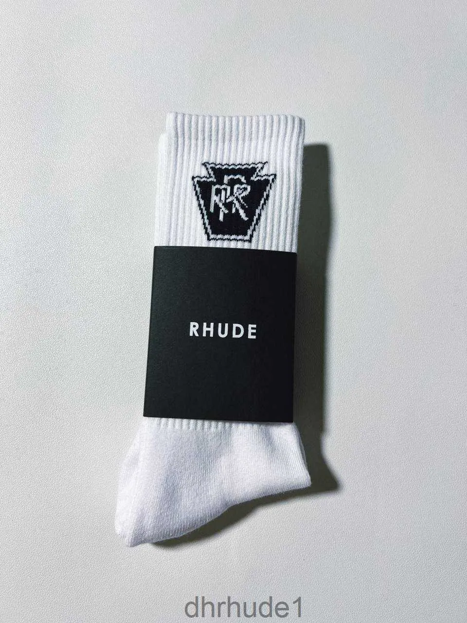 Rhude Cotton Sock 남자 여자 양말 양말 디자이너 고급 고품질 고품질 순수 니트 안락함 브랜드 대표 탈취 흡수 땀을 흘리며 공기 스타킹 패션 B 1L22