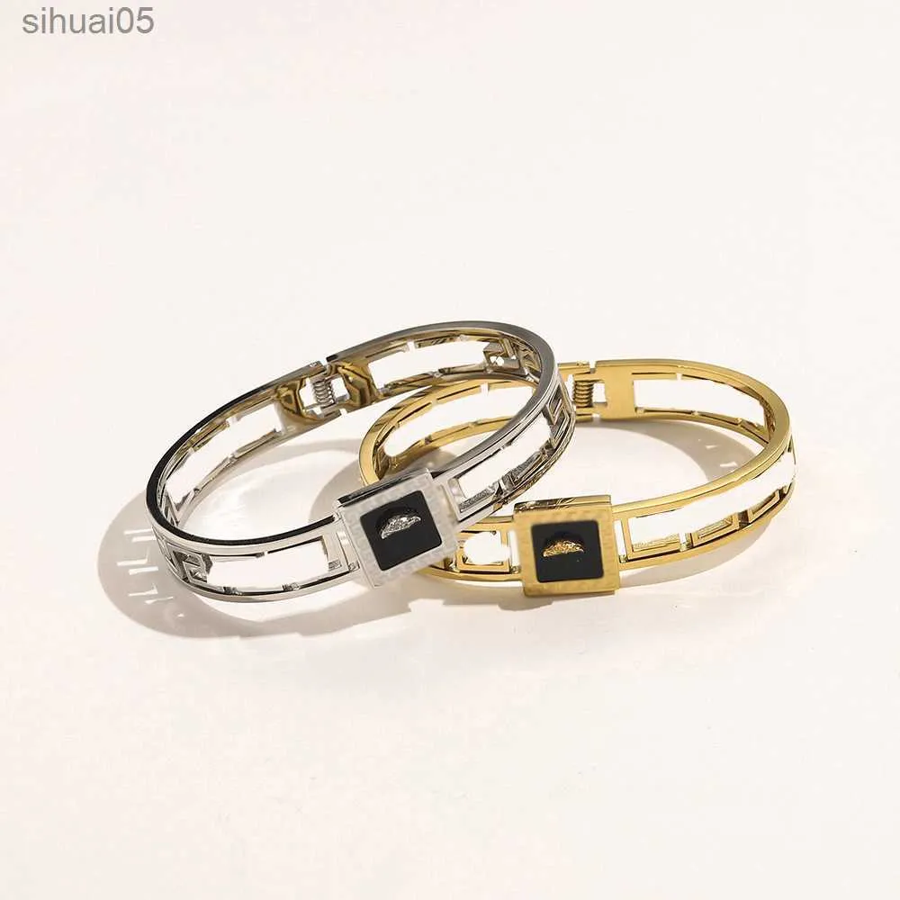 Armband ny stil armband kvinnor lyxdesigner rostfritt stål bröllop perfekt armband grossist 240228