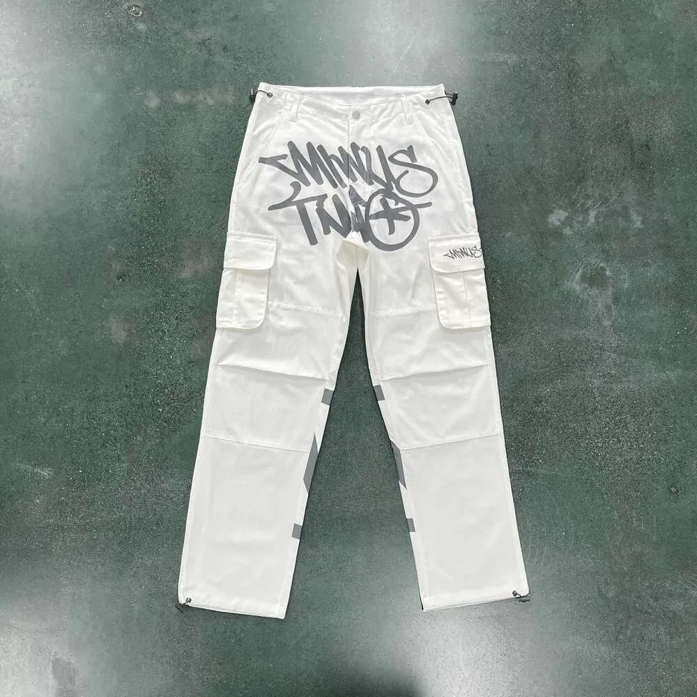 جديد Minustwo White Graff Cargo White Graff Pants