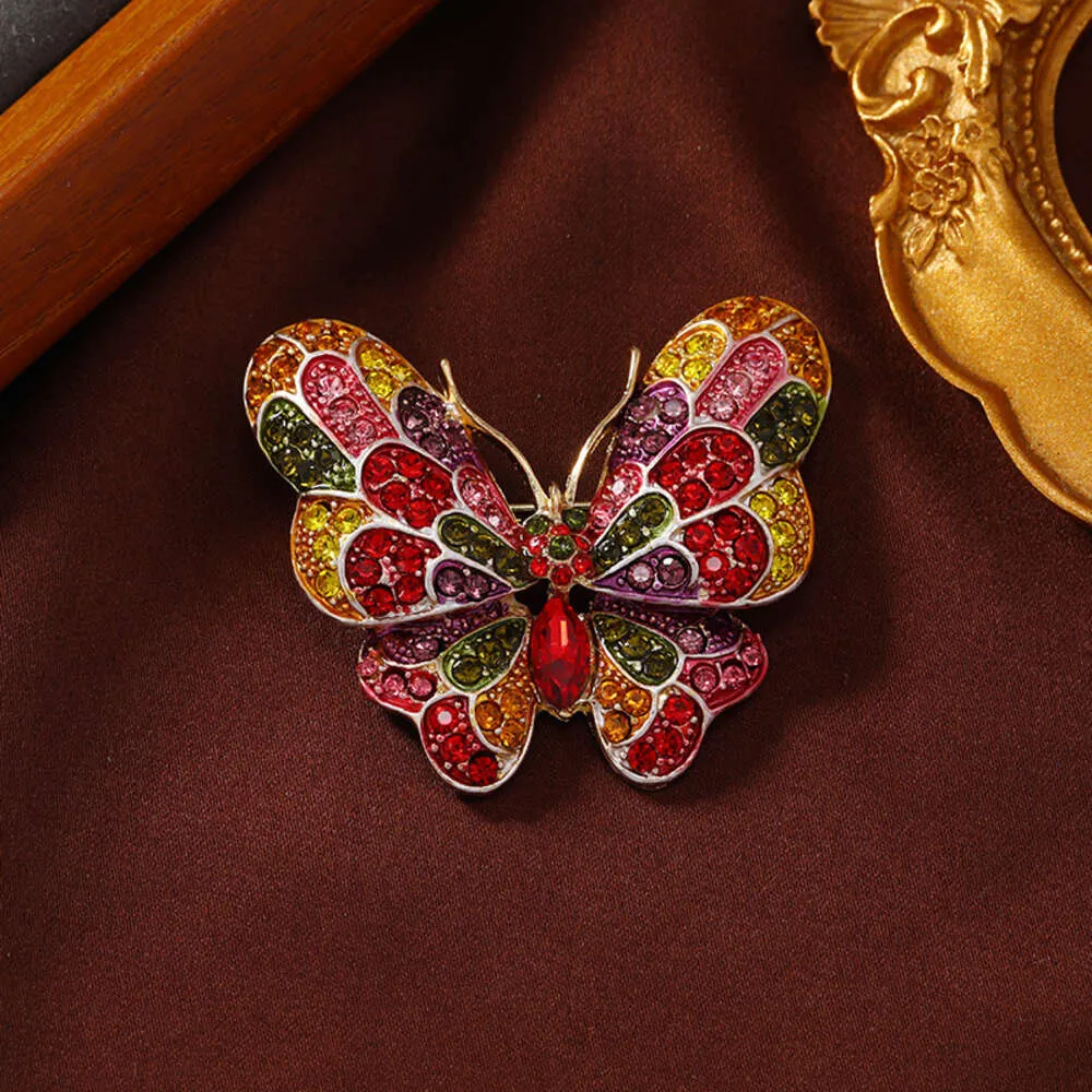 Ny Diamond Patchwork Butterfly Brosch, koreansk version, elegant och fashionabla insektsstiftrock, broschtillbehör