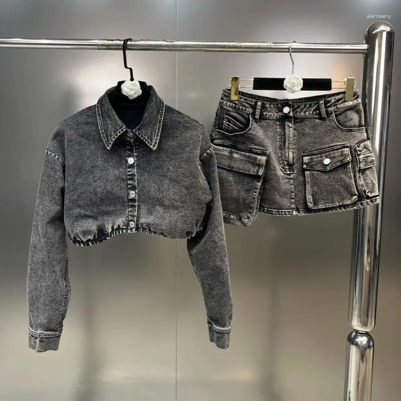 Arbetsklänningar PREPOMP 2024 SPRING SVARN DER KRAKT Lång ärm Kort grå denimjacka Dubbelfickor Mini kjol Två stycken Set Outfits GH318