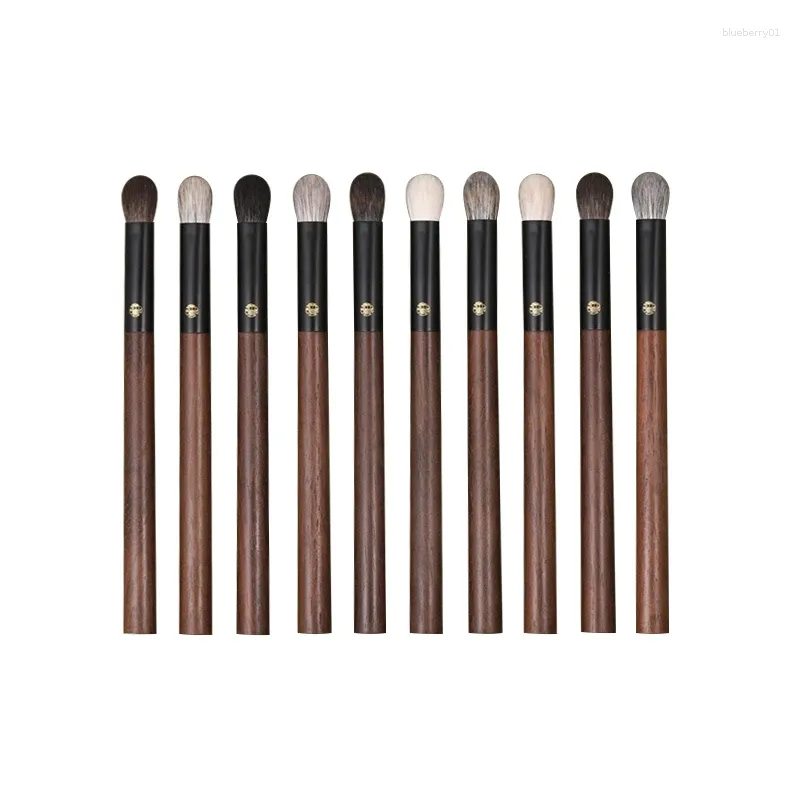 Pinceaux de maquillage professionnels faits à la main, 1 pièce, doux, écureuil, belette, poils de chèvre, grand pinceau pour ombre à paupières, manche en noyer