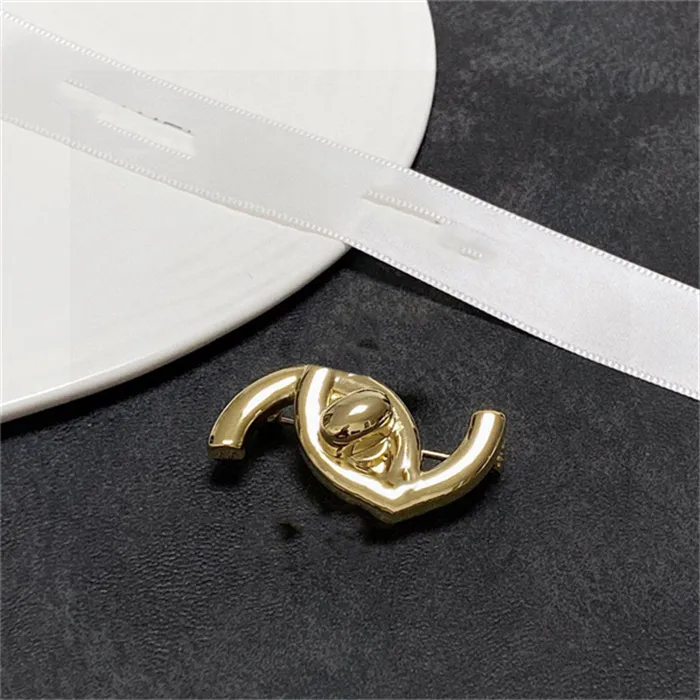 20 Style Designer Brooch Brand C-Letter Pins Brooches Women C Luxury Logo Elegant Wedding Party Jewerlry Accessories Cclies Gifts 5415aa