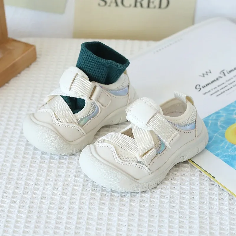 Outdoor CM Baby Mesh Sneakers na letnią cukierki Kolorowe maluch dziewcząt chłopięce buty sportowe fioletowe niebieskie piekierki rozmiar