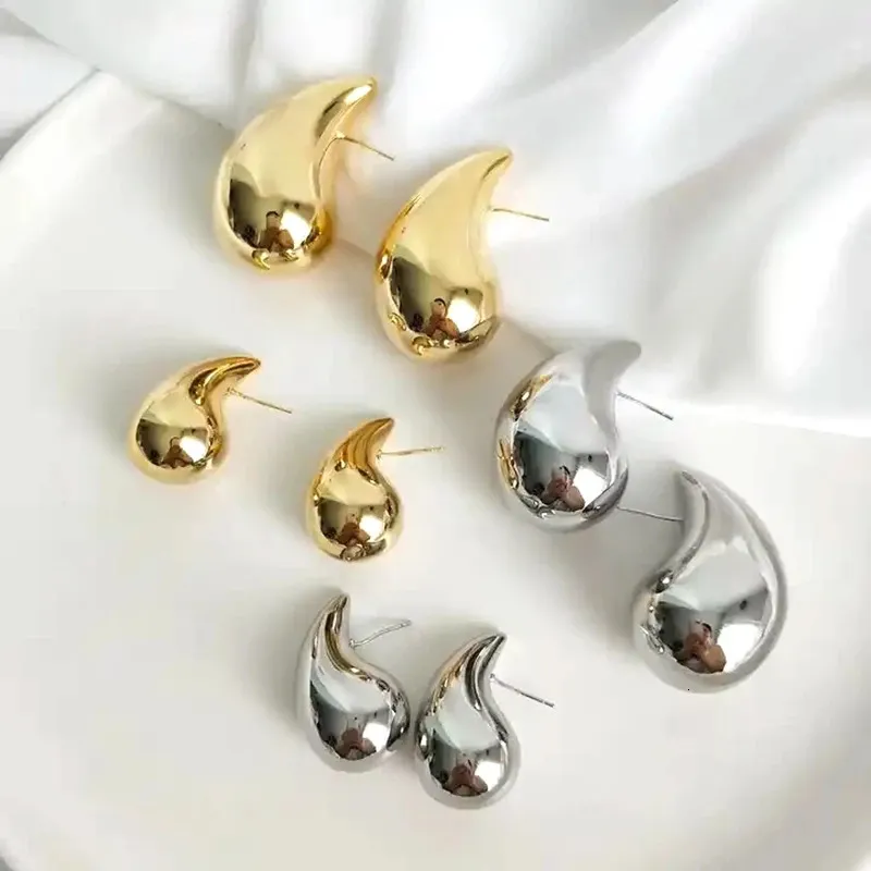 5pairs mode Simple Water Drop Earrings 18k Gold Plated 3 storlekar Rostfritt stål Trendsmycken Chunky Stud Earring för Wome 240219