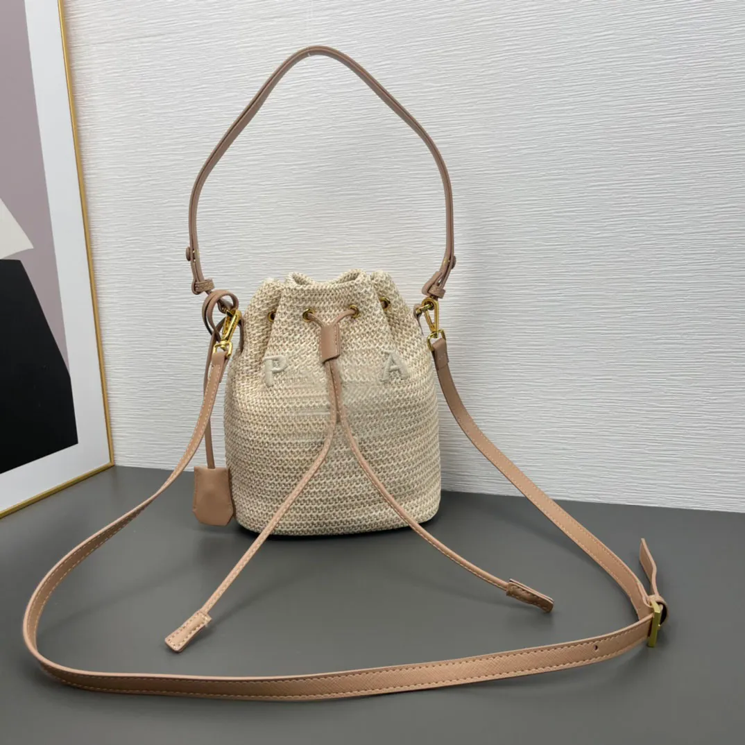 Tasarımcı Omuz Çantası Dokuma Kova Kadınlar Büyük Kapasite Marka Mektubu Çanta Alışveriş Akşam Çantalar Saman Çantalar Kova Çantası Naylon Hobos Crossbody Küçük Kılıf