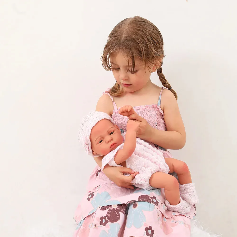 16inch Tam Vücut Silikon Bebe Reborn Bebek Yumuşak Dolls Yaşam Bebek Vinil Bebe Bebek Sevimli Reborn Bebek Kızlar İçin Bebek Oyuncakları 240223