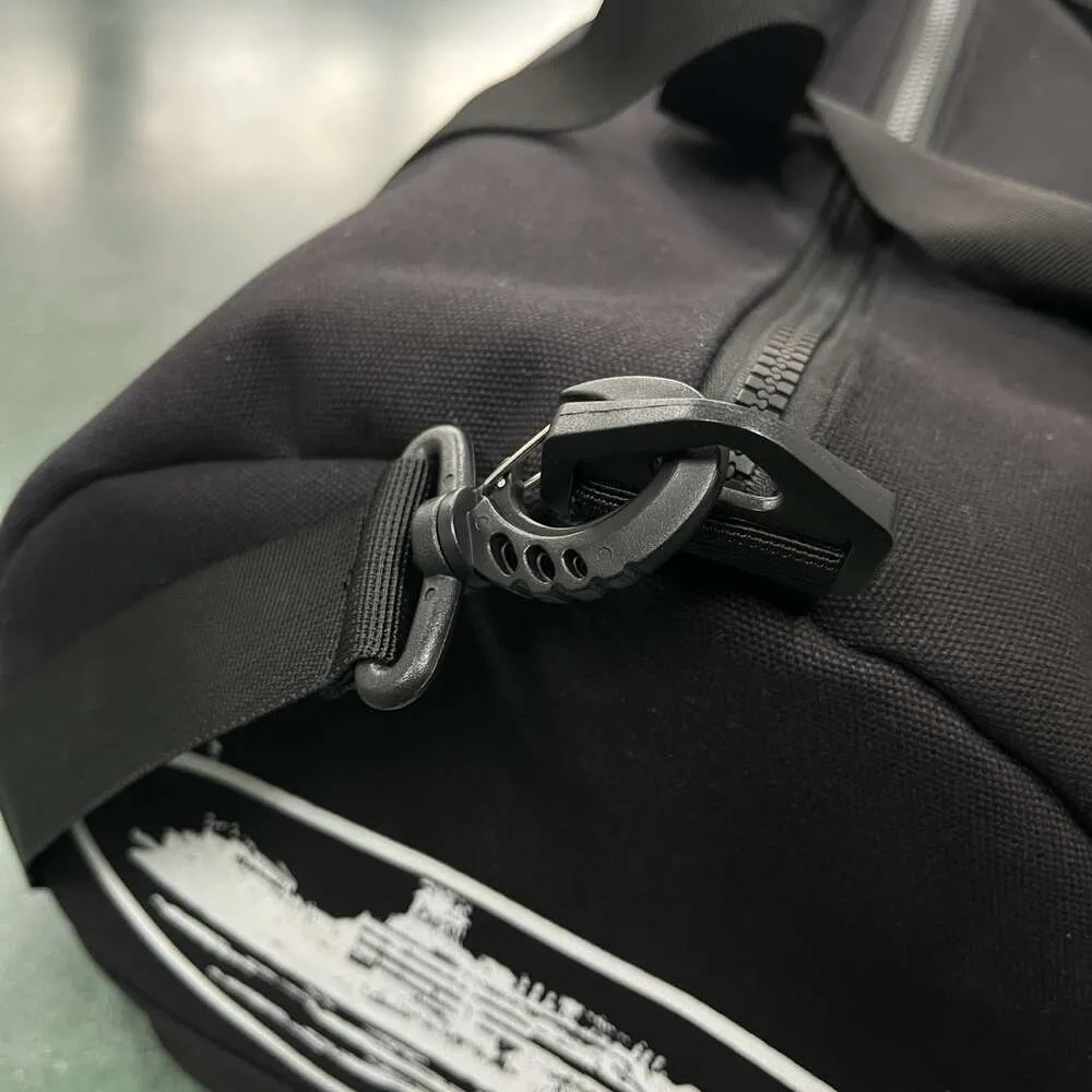 Corteiz duffle bag トラベルバッグ　スポーツ　バック　イエロー Corteiz duffle bag トラベルバッグ スポーツ バック イエロー