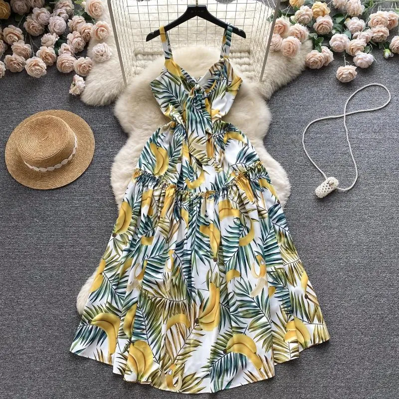 French Chic Floral Print maxi dress for Women - Spaghetti Strap, V-neck, Sleeveless, Elegant for Summer Vacation