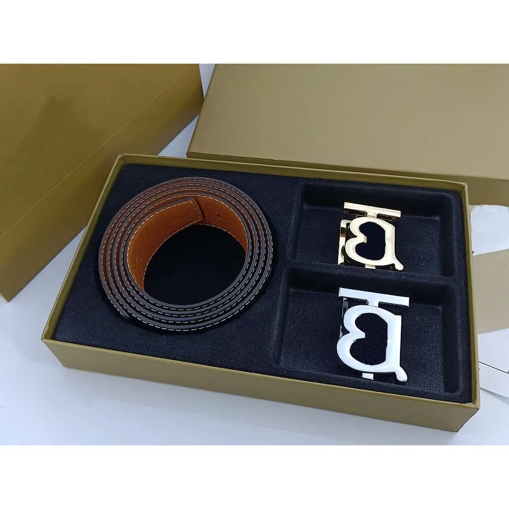 Belts for jeans Luxury Design Men Twocolor embossing for doublesided use Combination 38cm Box size 105125CM burrb OPPH