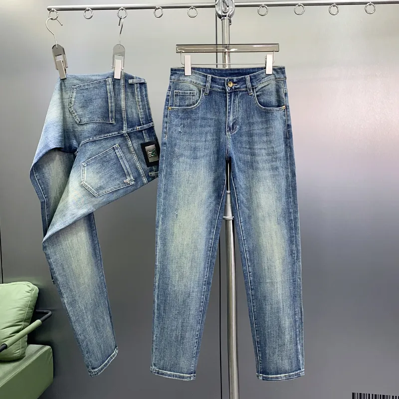 Jeans masculinos primavera verão homens slim fit europeu americano tbicon high-end marca pequena calça reta LX8811-0