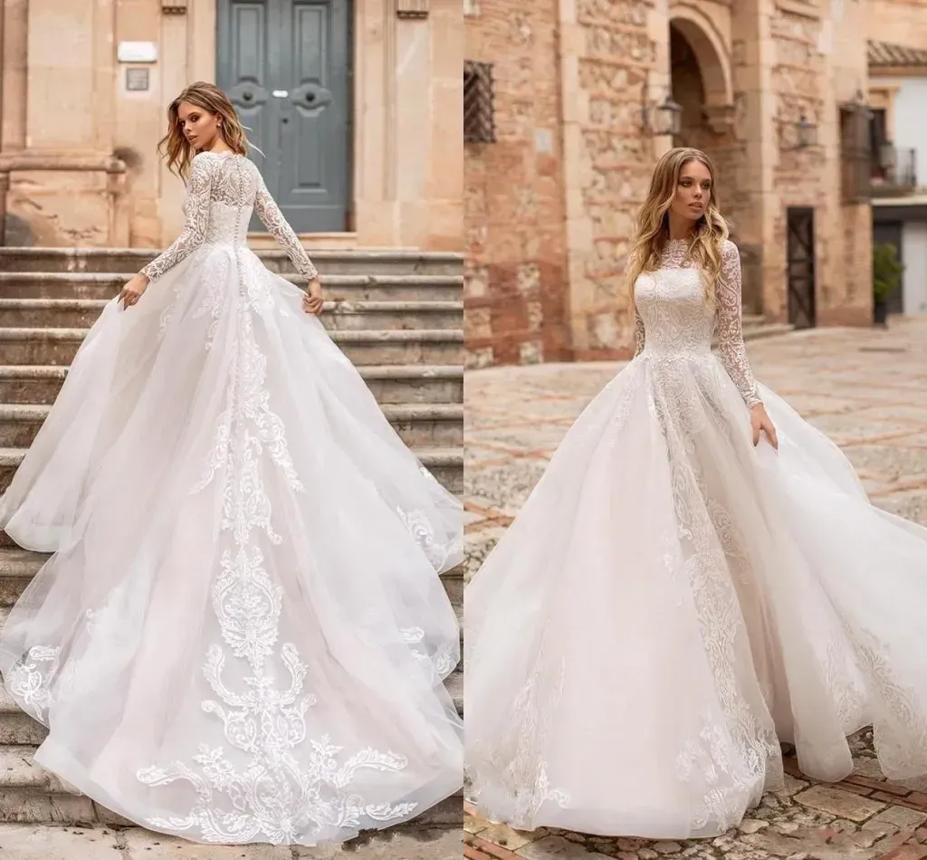 Elegante een lijn tule jurk met kant -appliques pure lange mouwencourt trein knop details bruidsjurken bc
