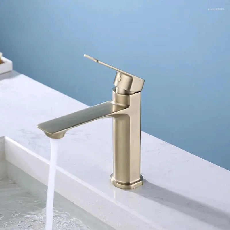 Rubinetti per lavabo da bagno Rubinetto in oro spazzolato Lavabo Tavolo da toilette e armadietto freddo Doppio comando