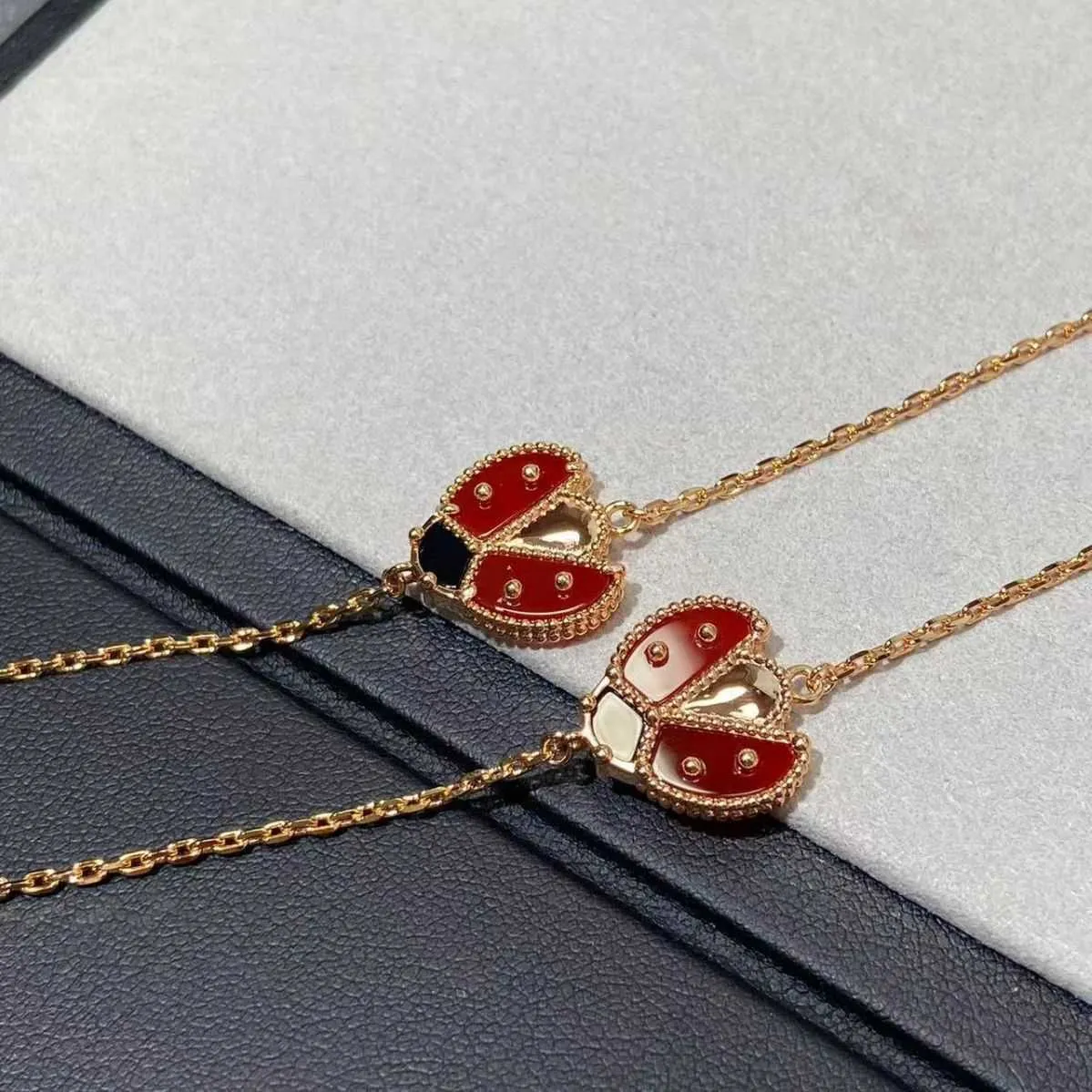 Projektant biżuterii luksusowa bransoletka łańcuch link Vanca 925 Srebrna biedronka bransoletka 18K Rose Gold Seven Ladybug Handicraft In3J
