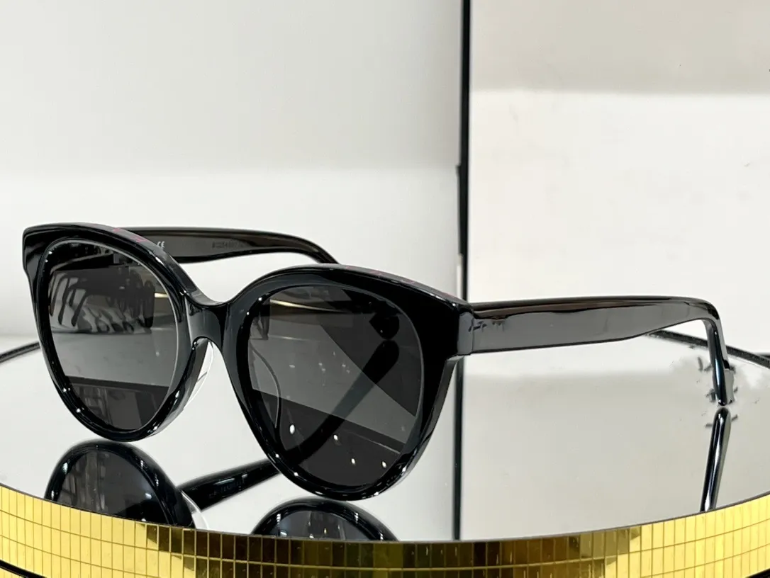 Lunettes de soleil rondes de designer Lunettes de soleil noires pour femmes Top qualité Original célèbre classique rétro luxe lunettes de soleil de mode Anti-UV400 5414 avec boîte cnnels