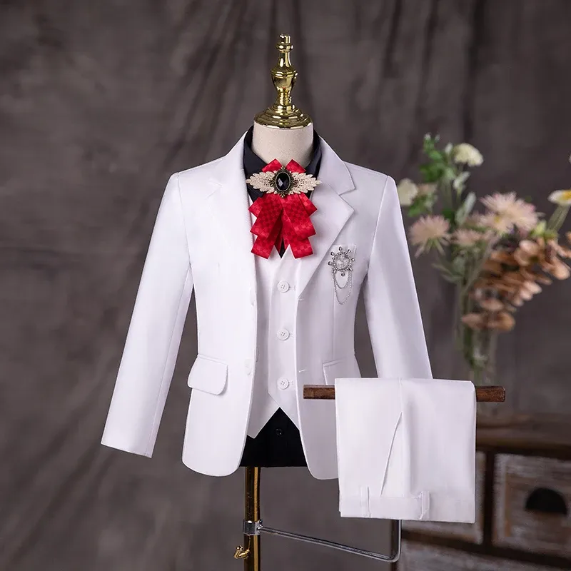 Sets Flower Boys White Baptism Suit Kids Jakcet Vest Pants 3pcs Formal Wedding Dress Children Birhtday Photograph Performance Costume