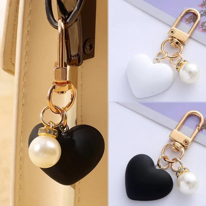 Bieciki żywicy Wisior z sercem z Pearl Charms Y2K Keyring Torebka Dekoracja