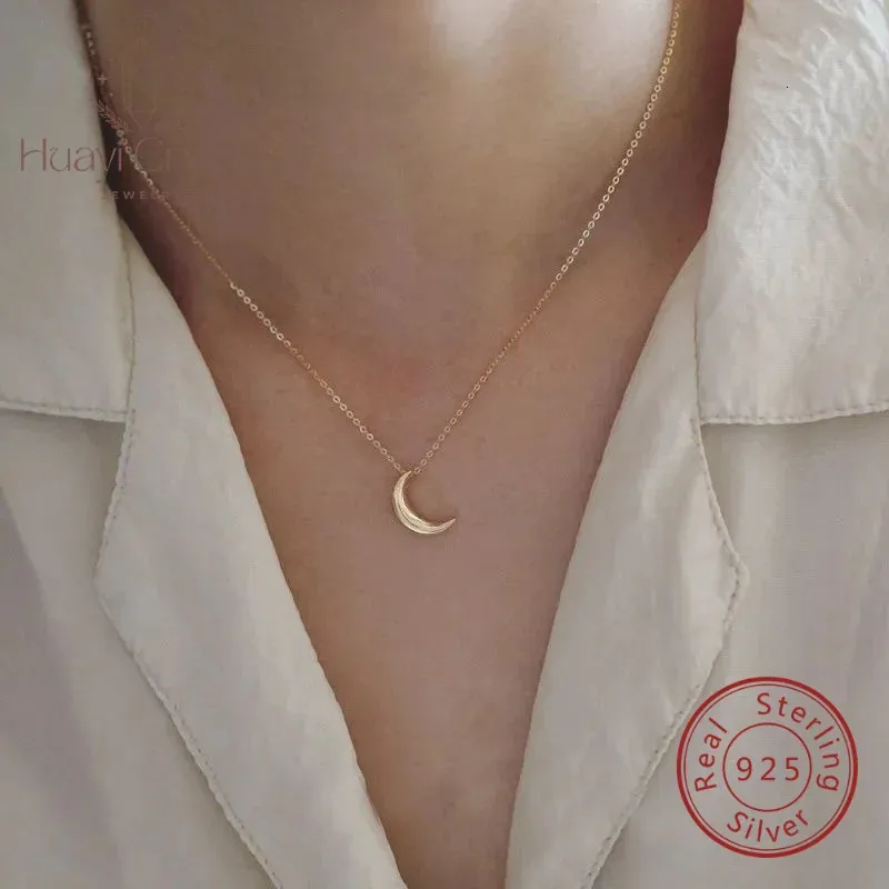 S925 Sterling Silver Plated 14k Gold Necklace Light Plate Small Moon Elegant Entry Lux All-Match K Gold Pendant Necklace 240220