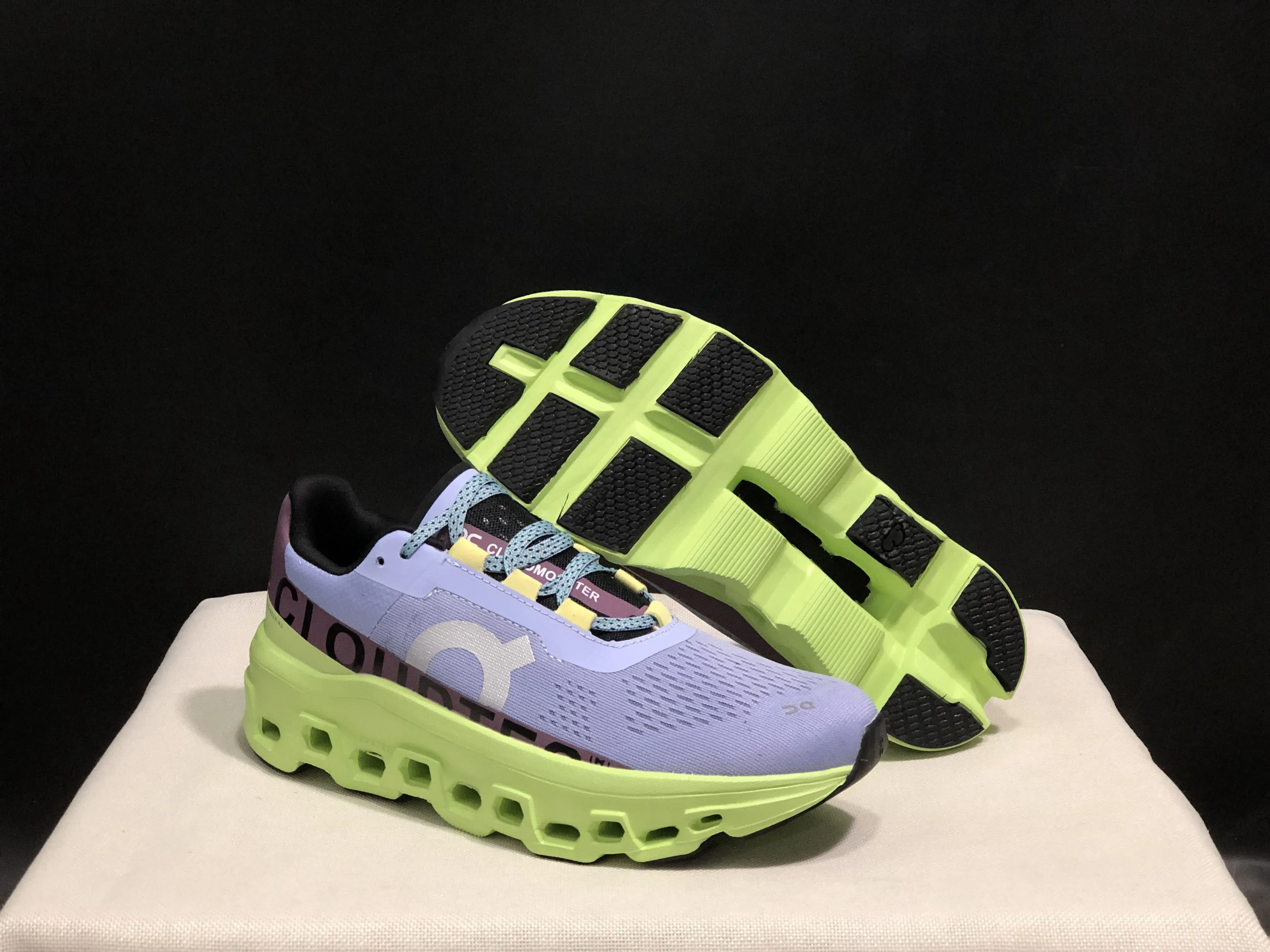 Nytt CloudMonster Cloud 5 män kvinnor bekväma löpare skor moln x 3 unisex andningsbar ultralight utomhus springa casual sneakers mode skor ij03