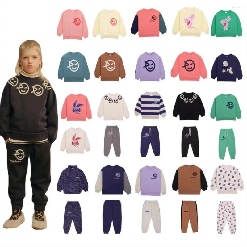Kläder sätter före försäljning Wyn 2024 Autumn Winter Kids pojkar Klädflickor Fleeced Sweatshirt och Sweatpants Suits Warm Children