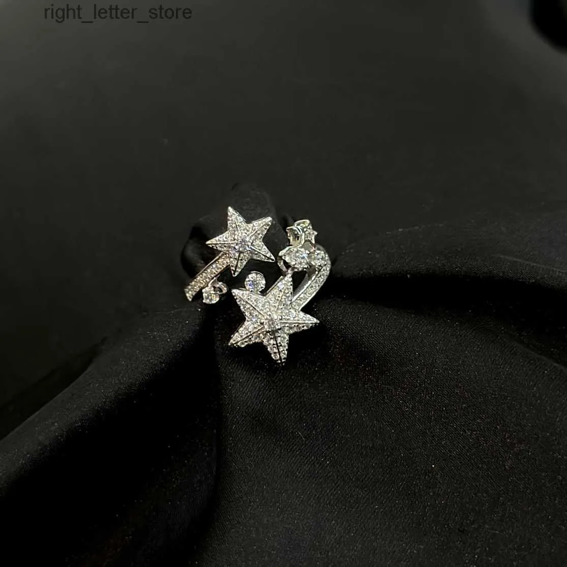 Ringar lyxiga ringar Top S925 Silver Meteor Shinning Star Full Crystal Charm Open Ring for Women Wedding Jewelry 240229