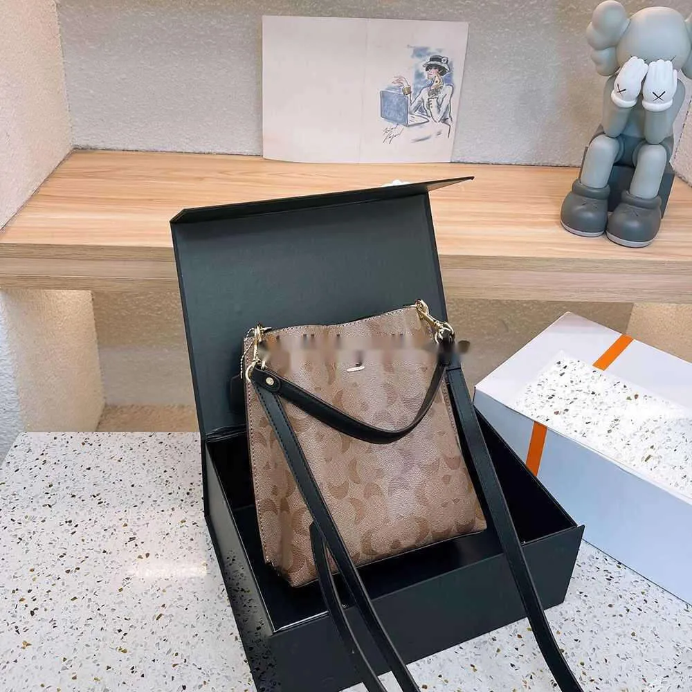 ◆GROVE◆ 22SUMMER TED BAG 2COLOR P0000ETQ DHgate.com:Leather Shoulder Bag with Cherry Blossom Design