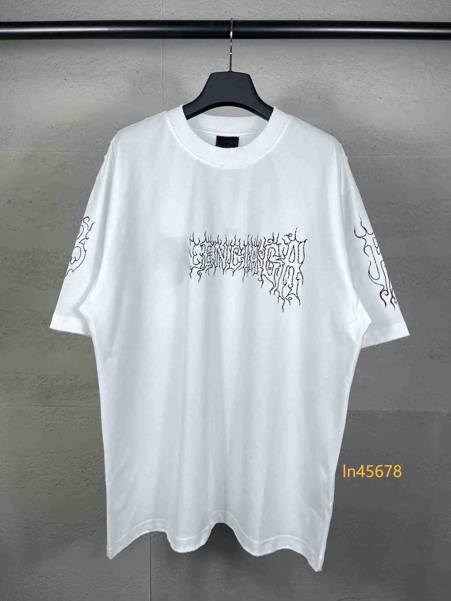 2024 NY DESIGNER Luxury Märke Förpackat Flame Print Overdimensionerad Digital Print Print Wash T-shirt Neutral Löst passande T-shirt