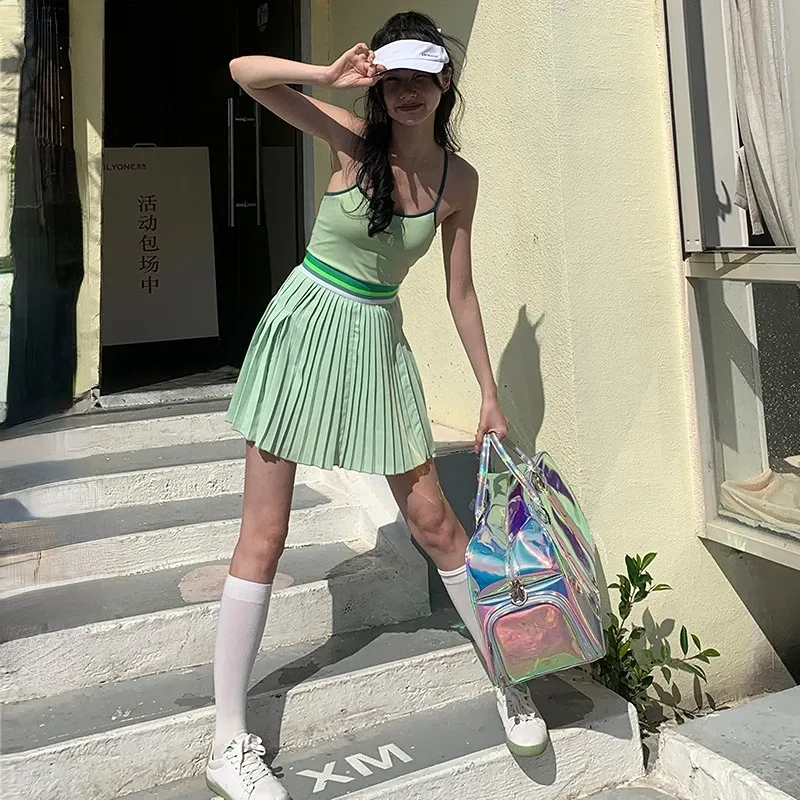 Skorts New Niche Design Tennis 드레스 가슴 패드 요가 옷 안티글 레바인 스포츠 스커트 트위 즈 골프 스코트 테니스 스커트