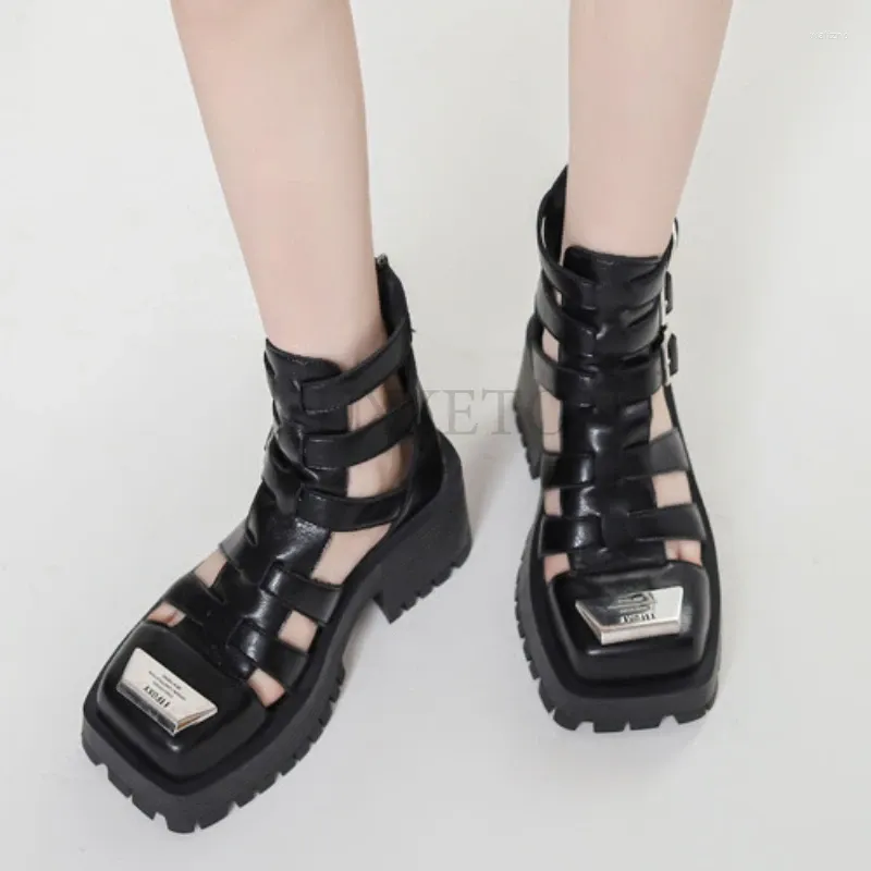 Летние сандалии на тонком толстом высоком каблуке с квадратным носком и металлическими украшениями, узкая пряжка с вырезом, женские короткие современные ботинки до щиколотки