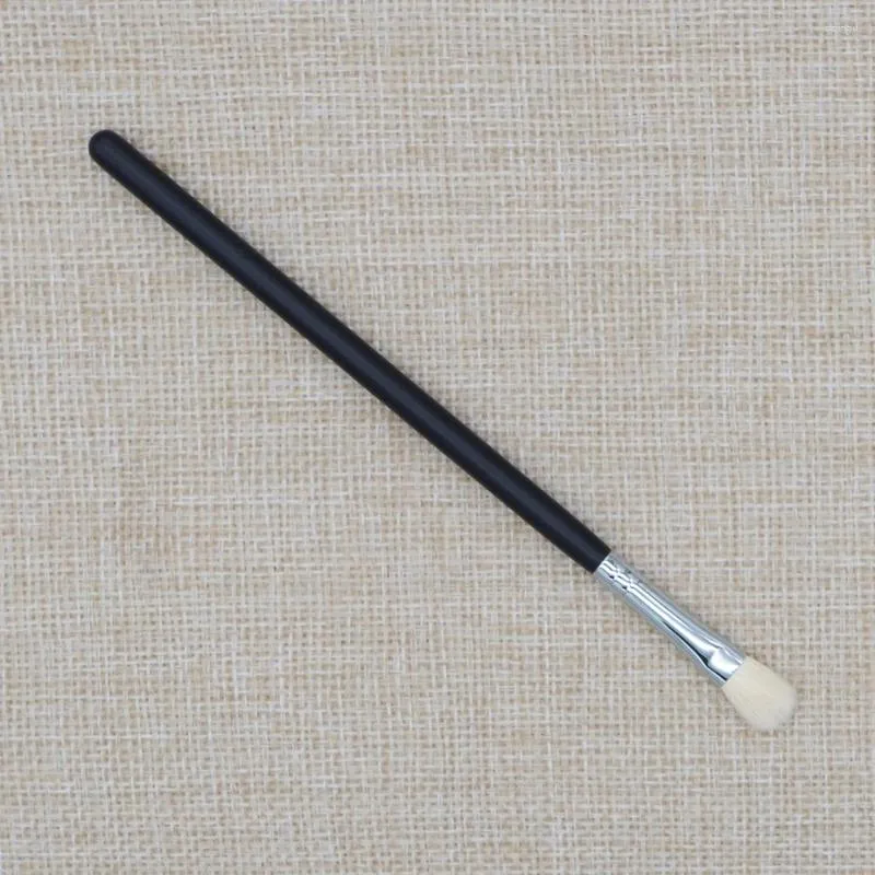 Makeup Brushes M252 Professional Handmade Soft Saikoho Goat Hair Medium Eye Shadow Brush Black Handle Cosmetic Make Up